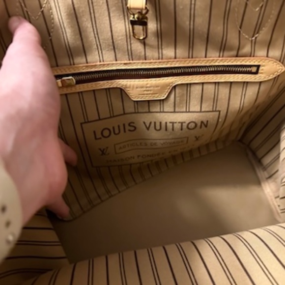 Louis Vuitton Neverfull MM - Picture 5 of 6